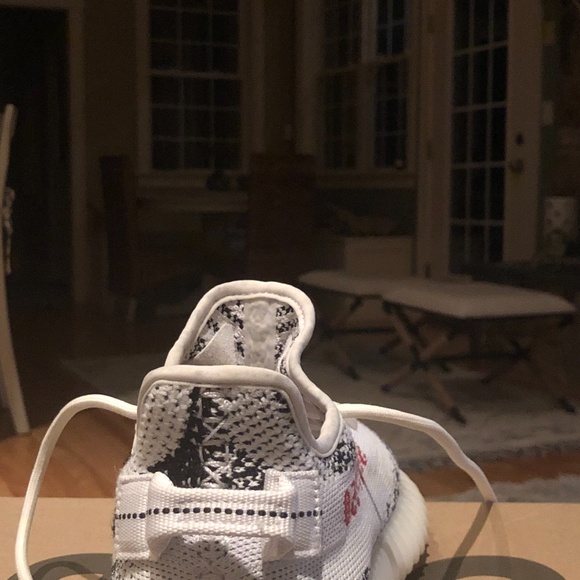 Yeezy boost 350 zebra
